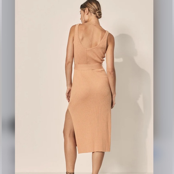 KIVARI Arizona Rib Midi Dress - Picture 3 of 10